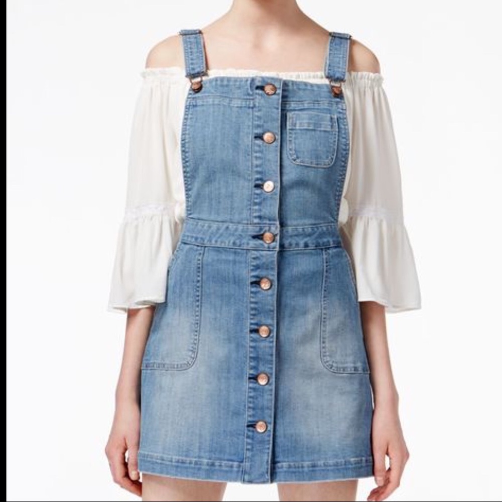 NWT- juniors Denim skirt in overalls (C55🌺